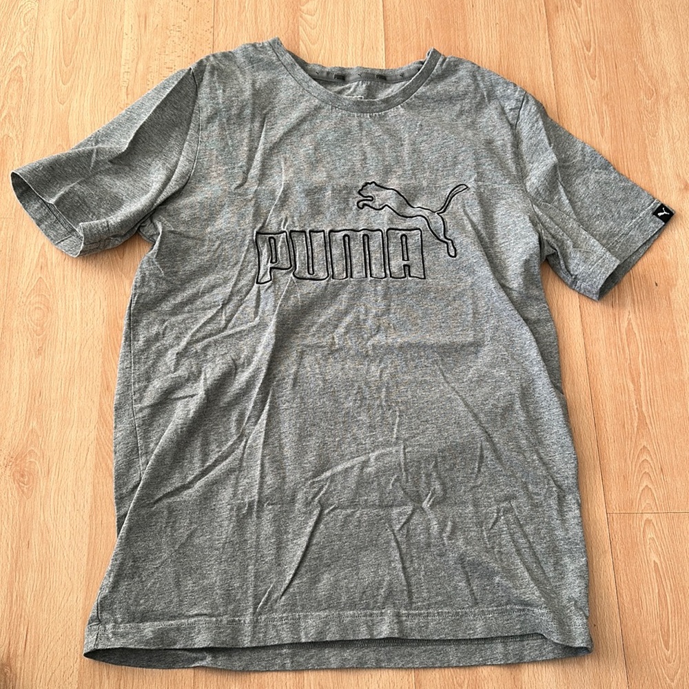 Small grey Puma t shirt
